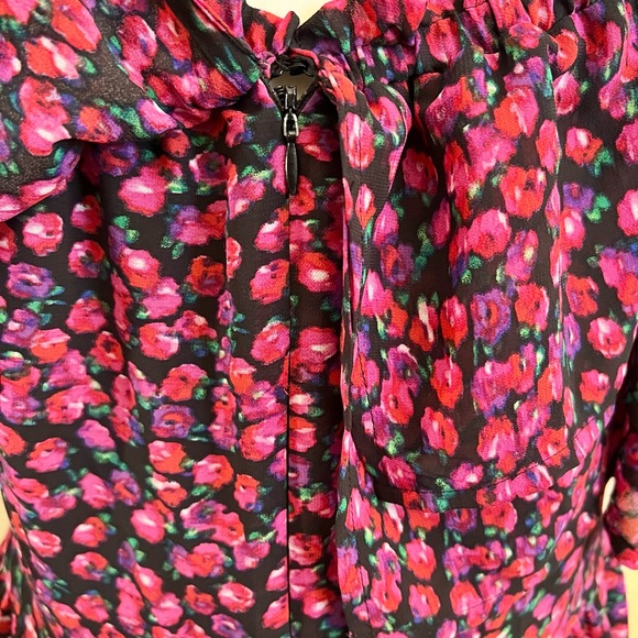 WAYF Daria Off Shoulder Ruffle Dress Berry Ditzy Large - Picture 10 of 16